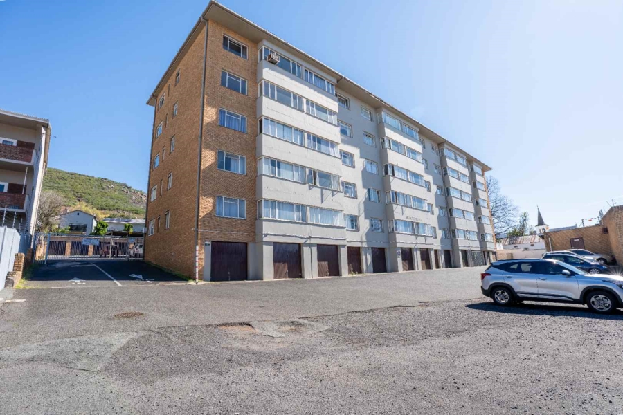 2 Bedroom Property for Sale in Buitenverwagting Western Cape